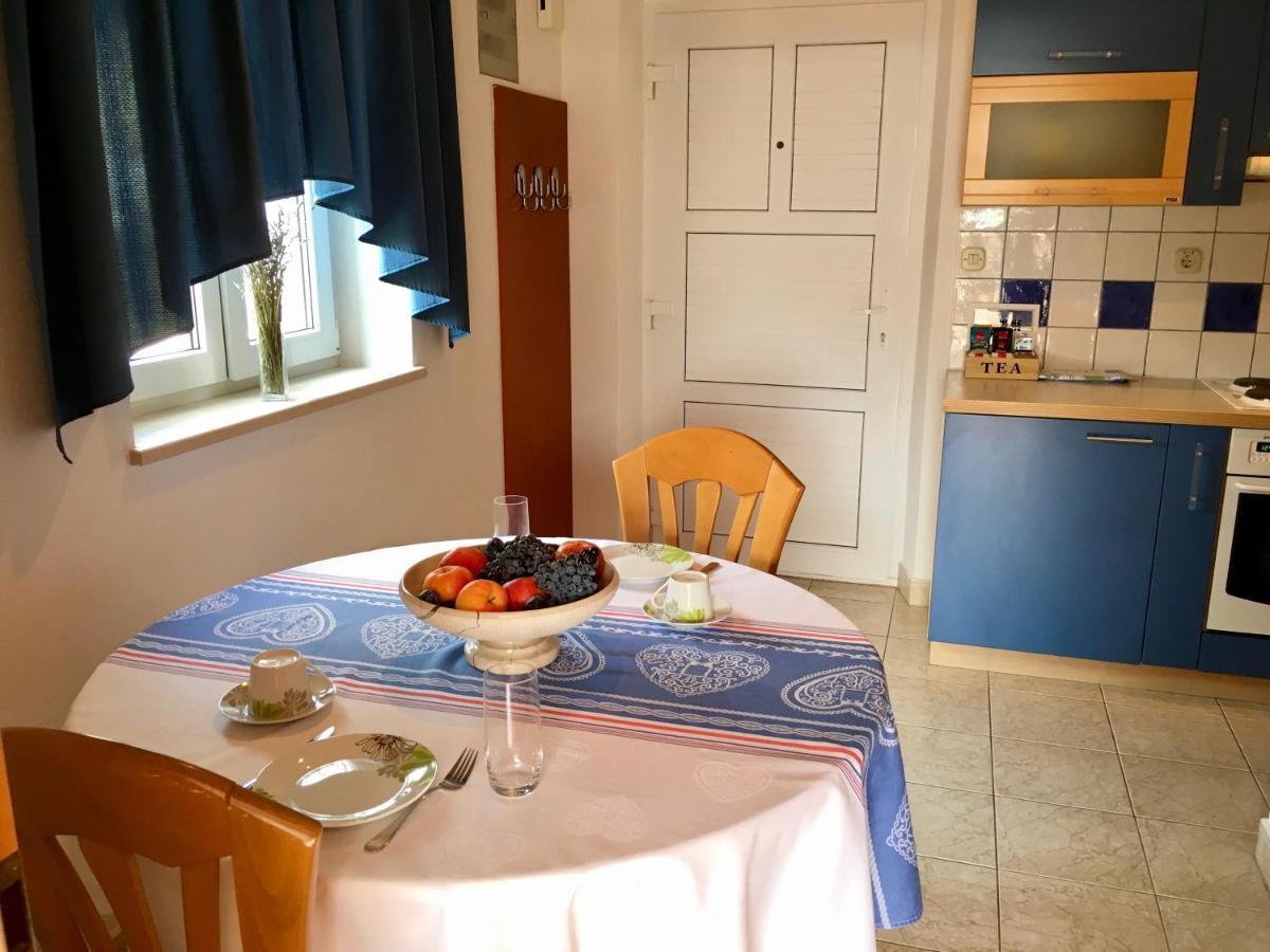 Apartments Villa Jadranka Bol Esterno foto