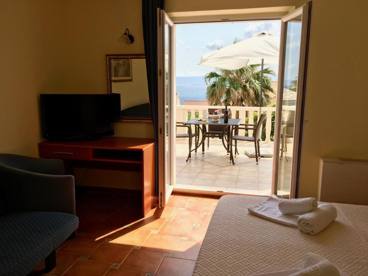 Apartments Villa Jadranka Bol Esterno foto